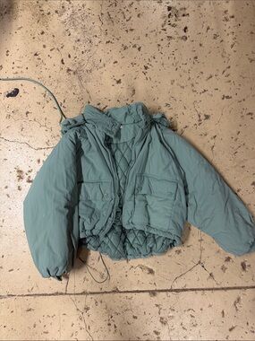 Cropped Quilted Hooded Puffer Jacket - Sage Green